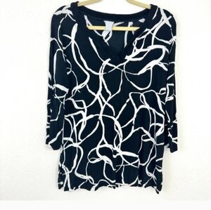 Black and White Abstract Women's Top